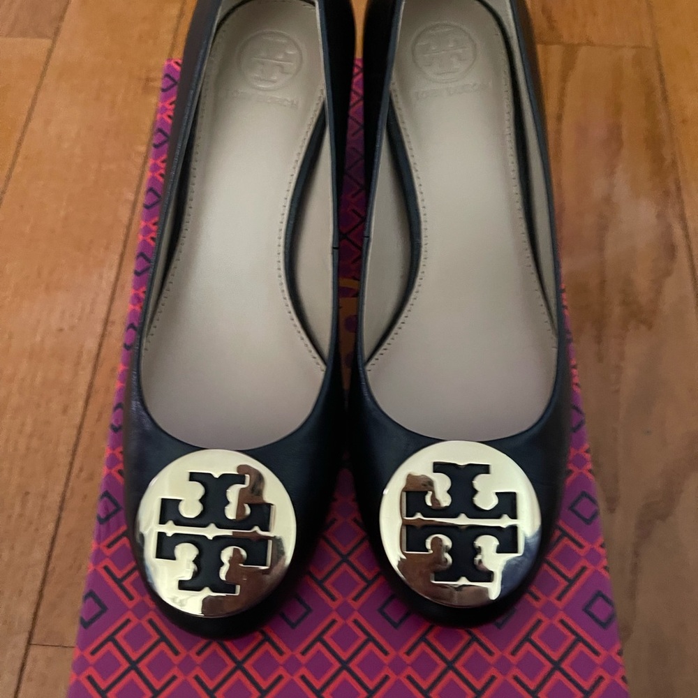 Tory Burch Low Heel Gold Logo New with Box